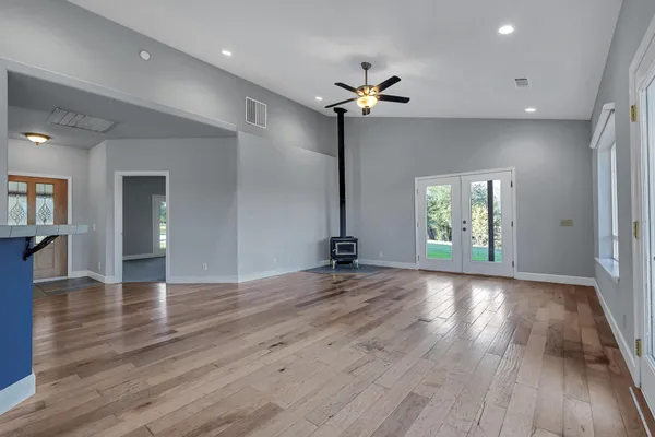 $695,000 | 13303 Intermountain Road, Redding, CA 96003
