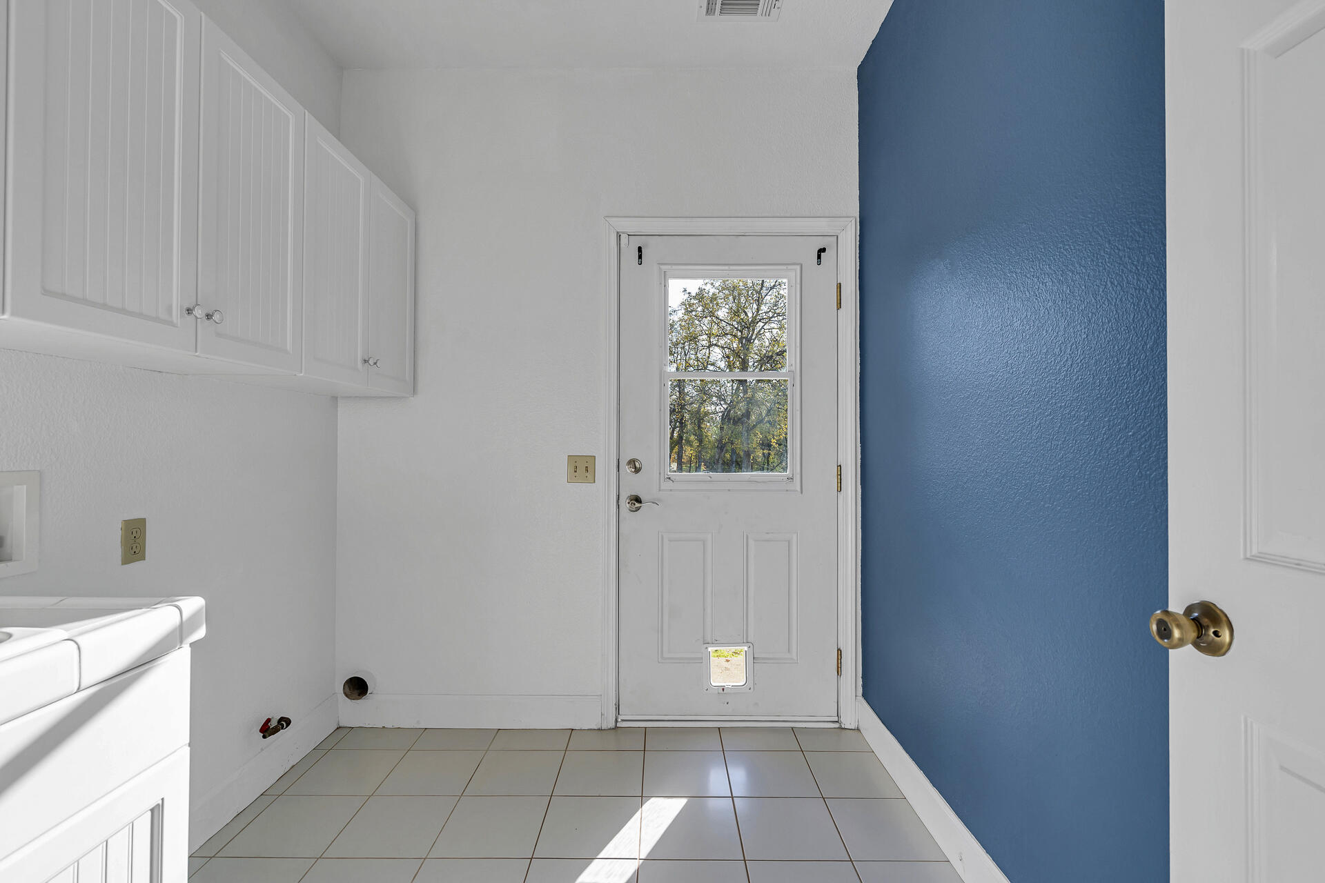 13303 Intermountain Road Redding, CA 96003 - Photo 61 of 64 a view of an empty room with window
