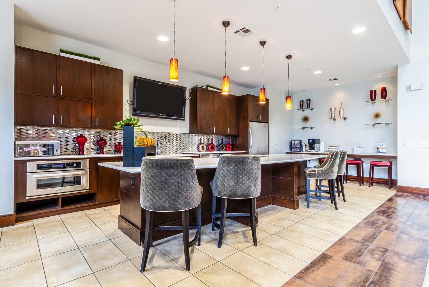 2525 South Voss Road, Unit 408 Houston, TX 77057 - Photo 9 of 31