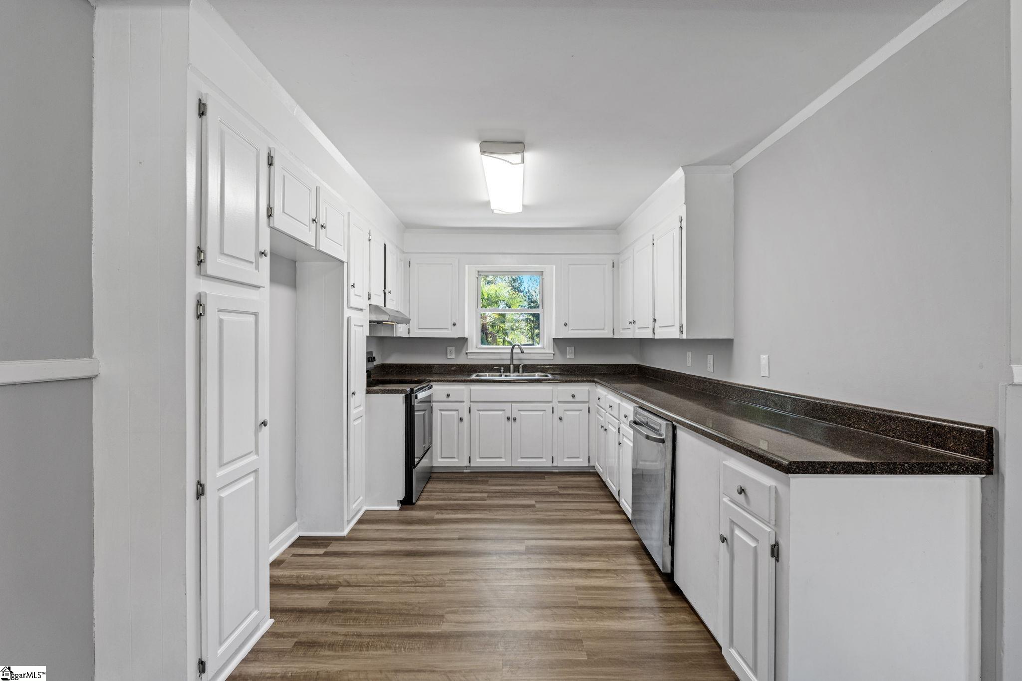 116 Ridgecrest Drive Williamston, SC 29697 - Photo 4 of 29 Gallery Image 4