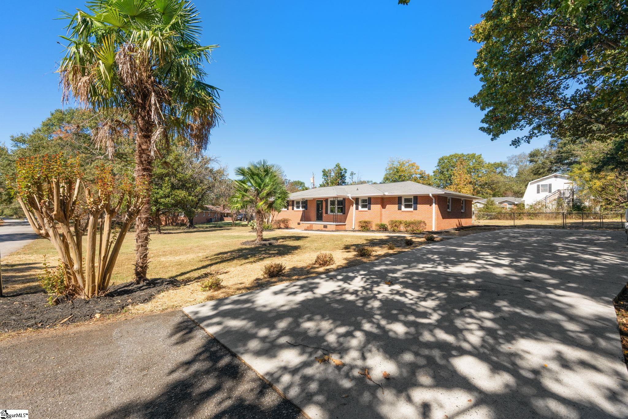 116 Ridgecrest Drive Williamston, SC 29697 - Photo 4 of 29