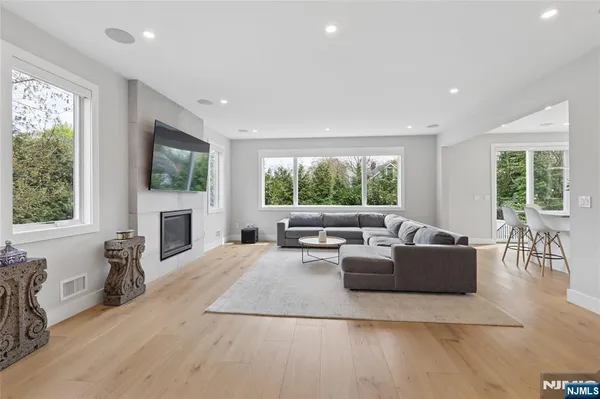 $12,000 | 34 Merrifield Way, Cresskill, NJ 07626