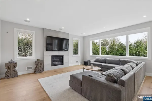 $12,000 | 34 Merrifield Way, Cresskill, NJ 07626