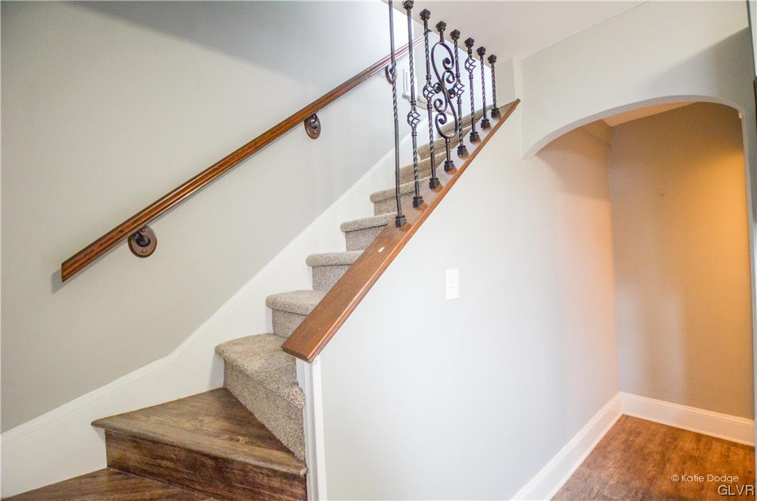 606 Hayes Street Bethlehem, PA 18015 - Photo 7 of 12 a view of entryway