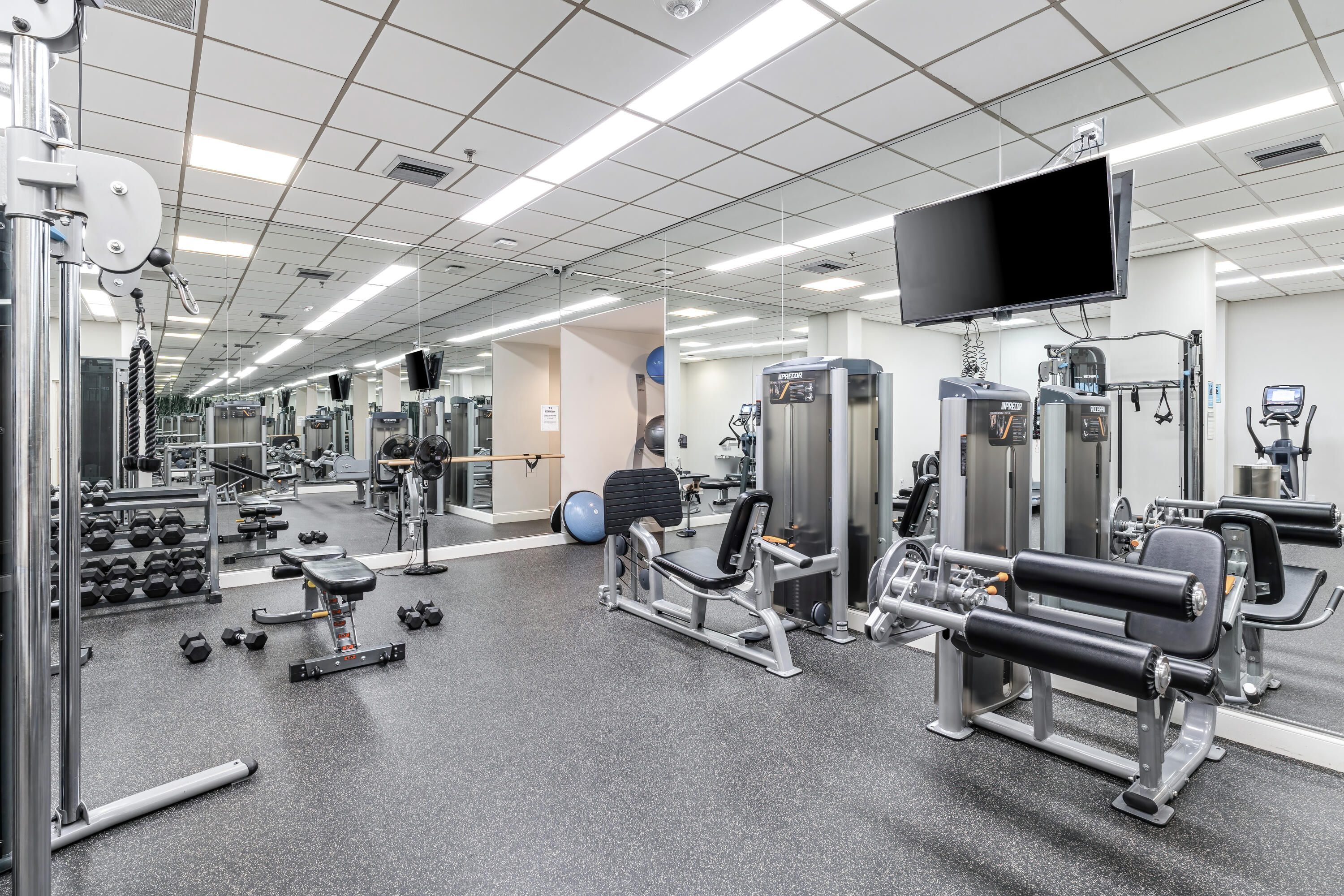 2917 South Ocean Boulevard, Unit 505 Highland Beach, FL 33487 - Photo 33 of 41 044-2917SouthOceanBoulevard-505-FITNESS