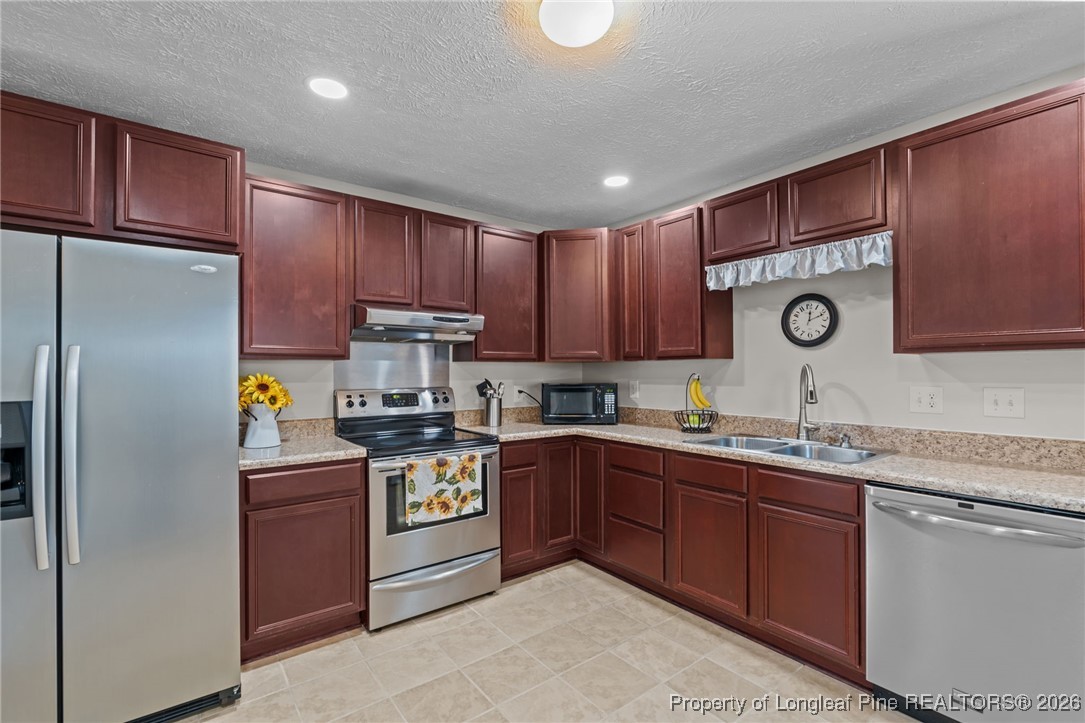 3705 Persimmon Road Hope Mills, NC 28348 - Photo 18 of 44