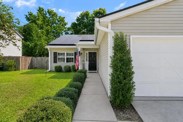 $365,000 | 110 Creek Bend Drive, Summerville, SC 29485