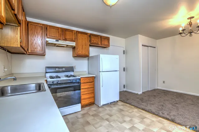 $1,600 | 14 Cherry Street, Unit E, Milford, CT 06460