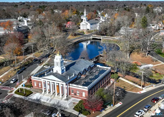 $1,600 | 14 Cherry Street, Unit E, Milford, CT 06460