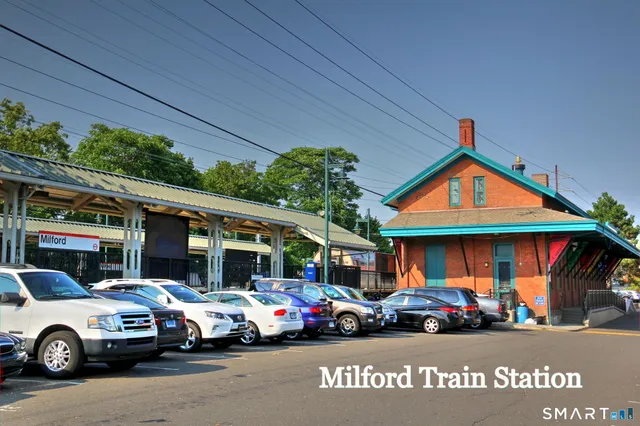 $1,600 | 14 Cherry Street, Unit E, Milford, CT 06460