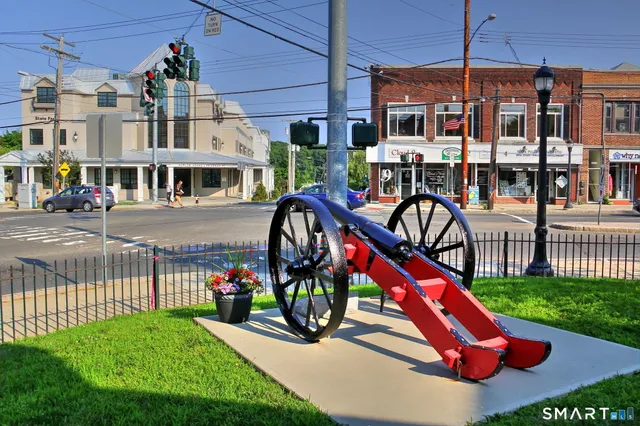 $1,600 | 14 Cherry Street, Unit E, Milford, CT 06460