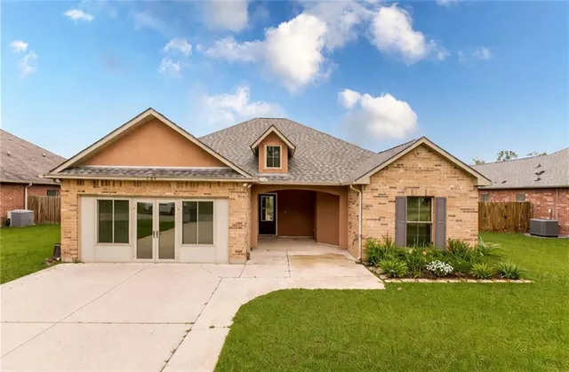 $220,000 | 30385 Dawson Lane, Hammond, LA 70403