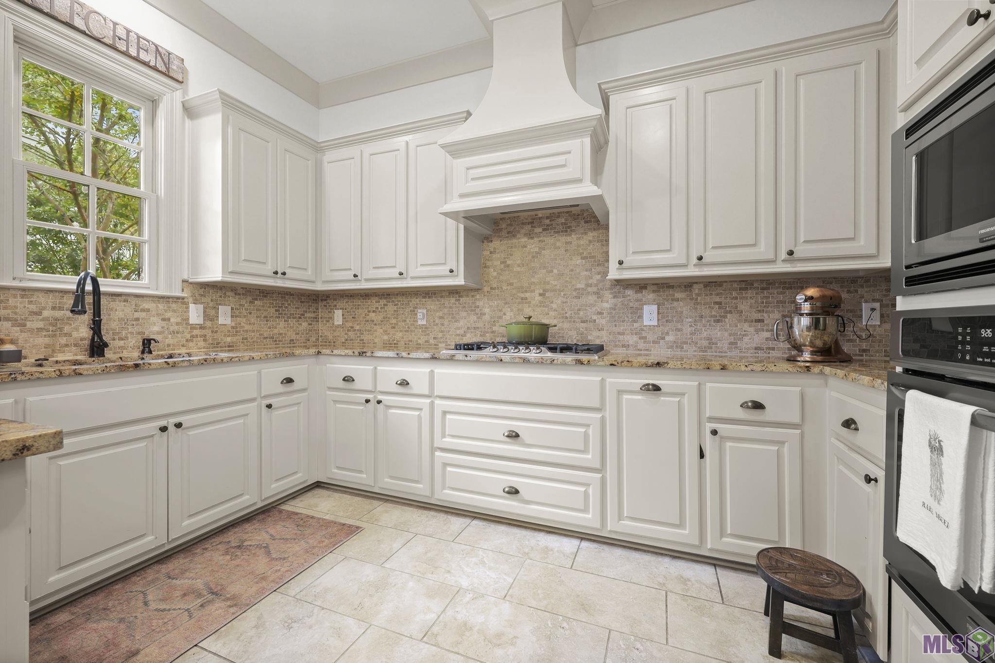 4929 Callot Street Baton Rouge, LA 70808 - Photo 4 of 20