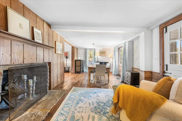 a view of a entryway