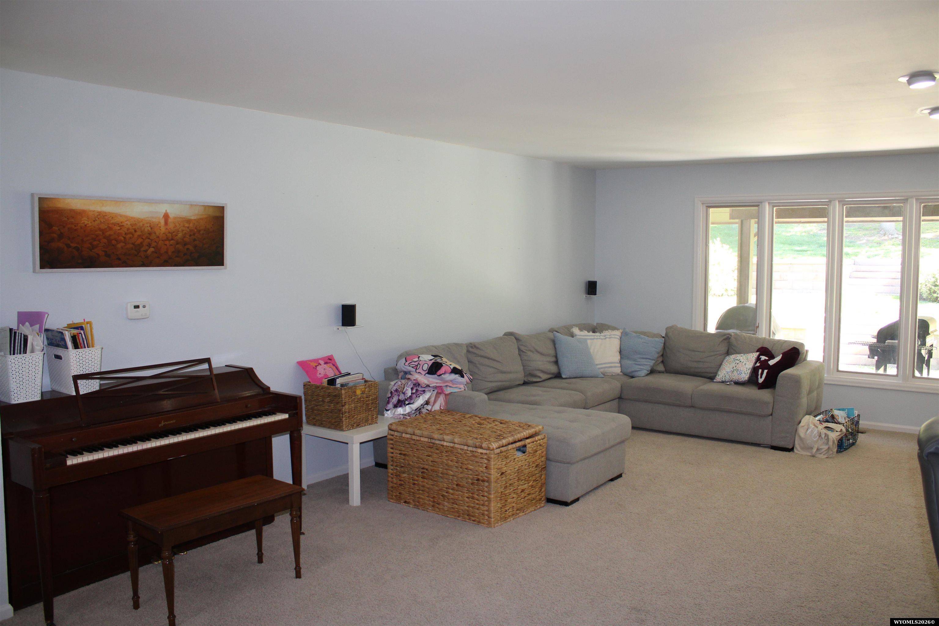 2035 Rustic Drive Casper, WY 82609 - Photo 3 of 18 Gallery Image 3