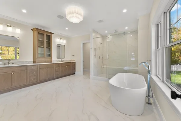 $4,349,000 | 8 Crestview Road, Needham, MA 02492