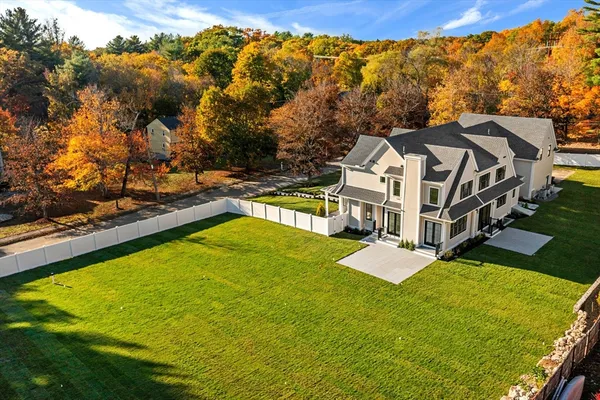 $4,349,000 | 8 Crestview Road, Needham, MA 02492