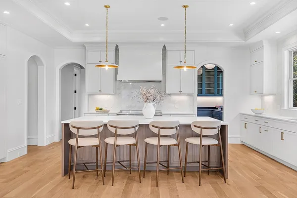 $4,349,000 | 8 Crestview Road, Needham, MA 02492