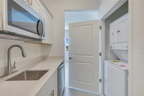 a close view of sink and tap