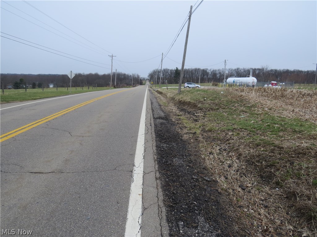 Kensington Road Northeast Carrollton, OH 44615 - Photo 2 of 11