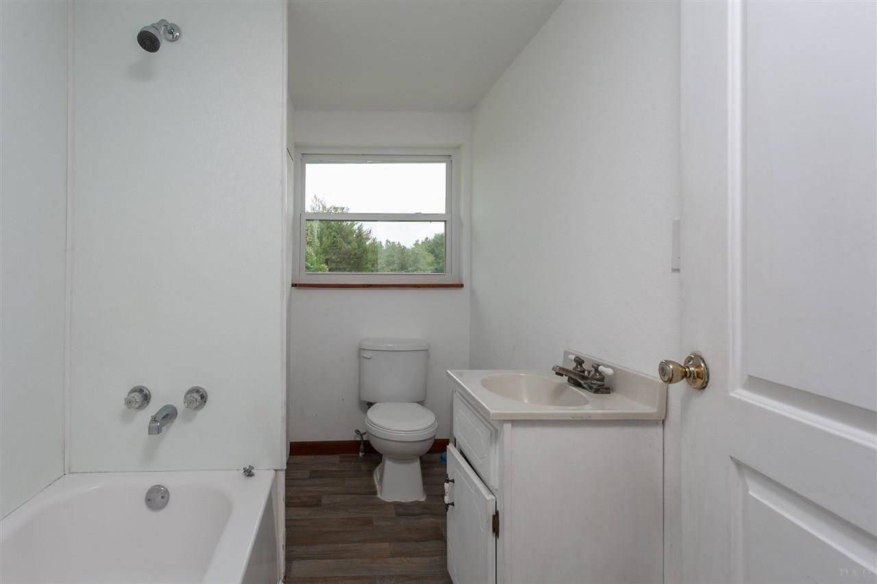 9422 Nichols Lake Road Milton, FL 32583 - Photo 14 of 19 Gallery Image 14