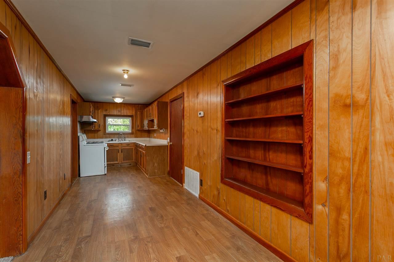 9422 Nichols Lake Road Milton, FL 32583 - Photo 5 of 19 Gallery Image 5