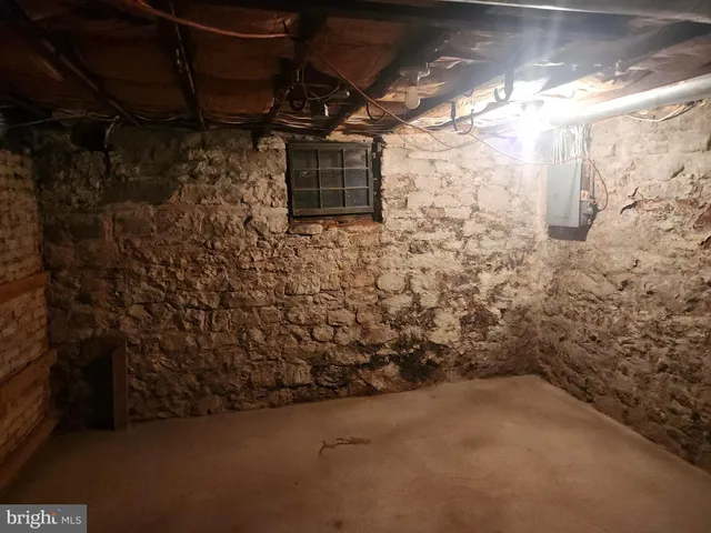 $129,500 | 520 Cumberland Street, Cumberland, MD 21502