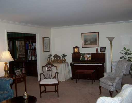 104 Frick Road Pittsburgh, PA 15238 - Photo 2 of 8 Living Room.