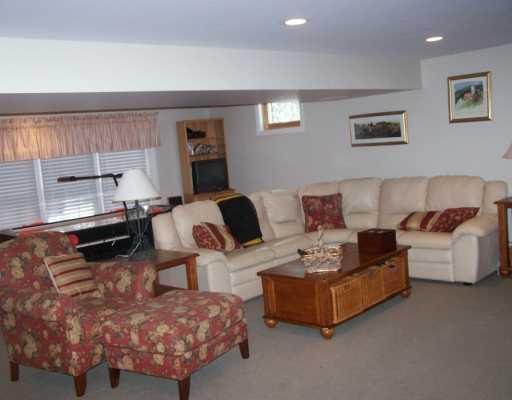 104 Frick Road Pittsburgh, PA 15238 - Photo 8 of 8 Den/Family/Great Room.