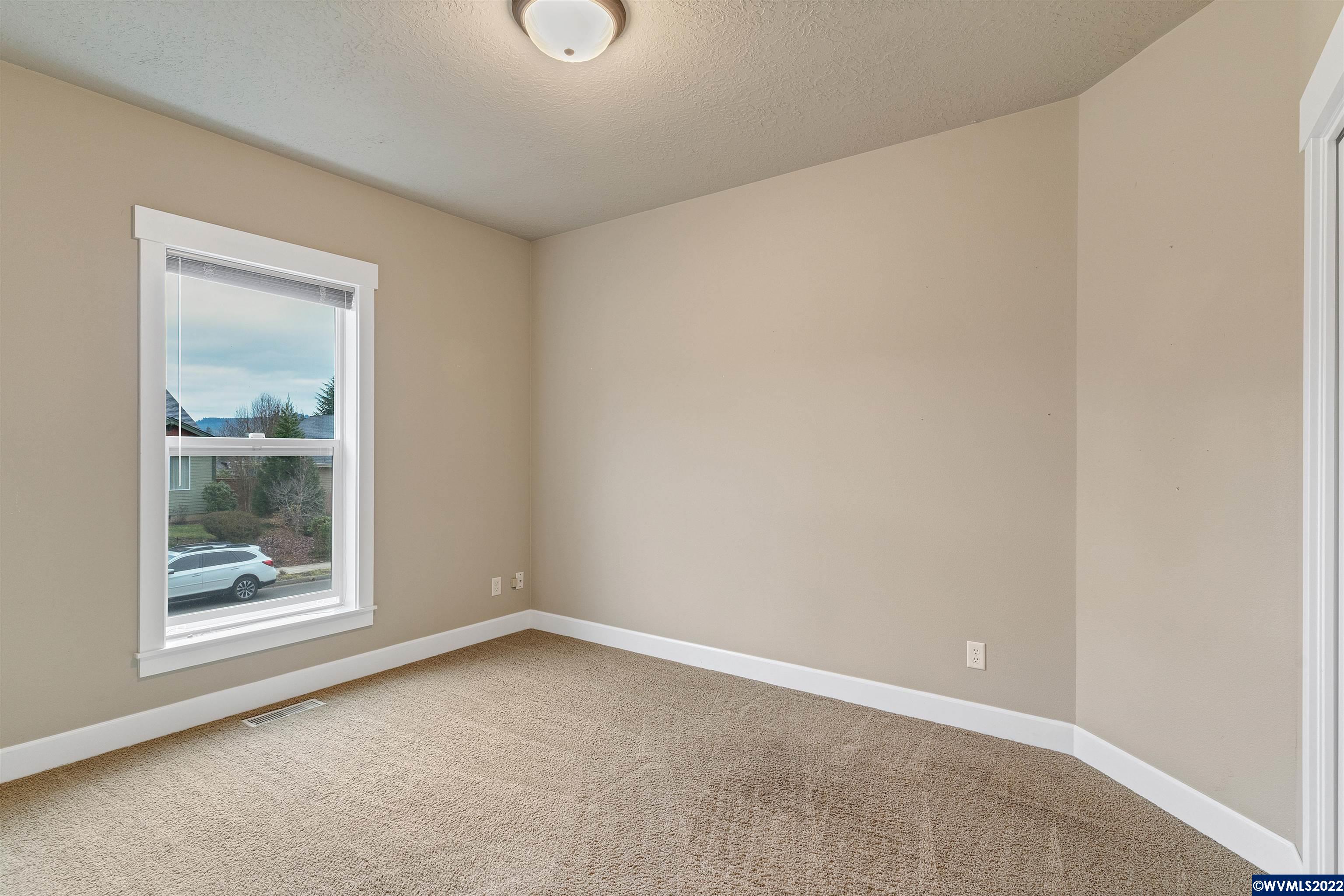 965 Pinetop Street Sweet Home, OR 97386 - Photo 24 of 27
