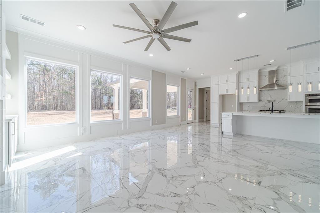 1785 Traditions Way Jefferson, GA 30549 - Photo 8 of 46
