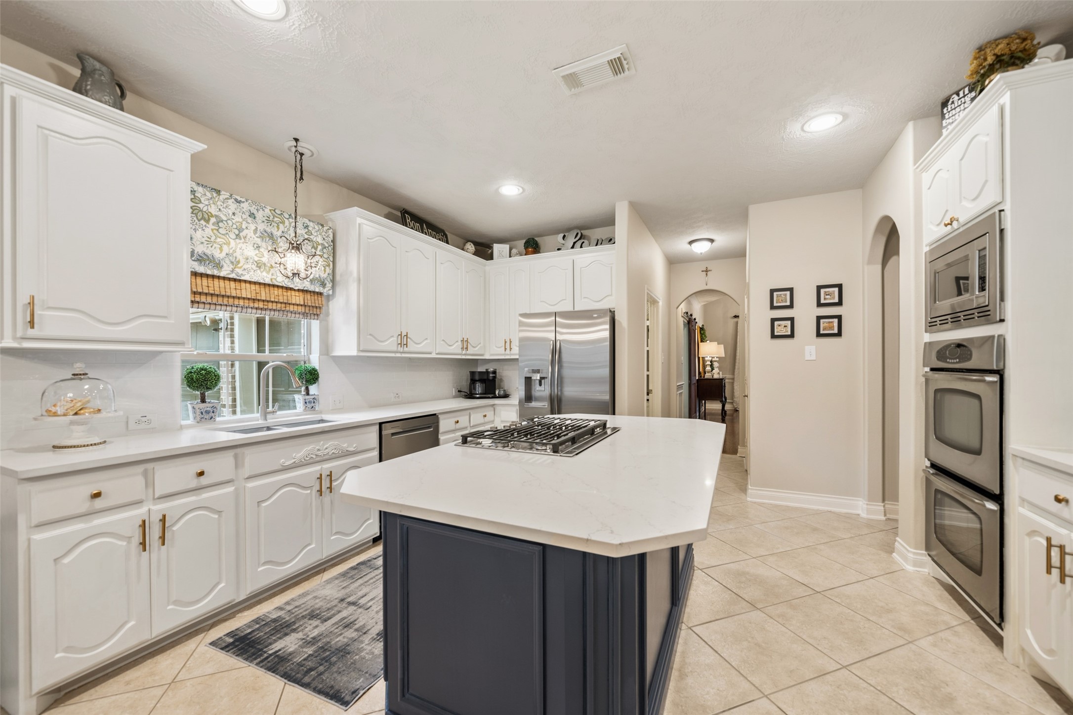 30719 Aldine Westfield Road Spring, TX 77386 - Photo 15 of 35 Kitchen and Large Kitchen Island