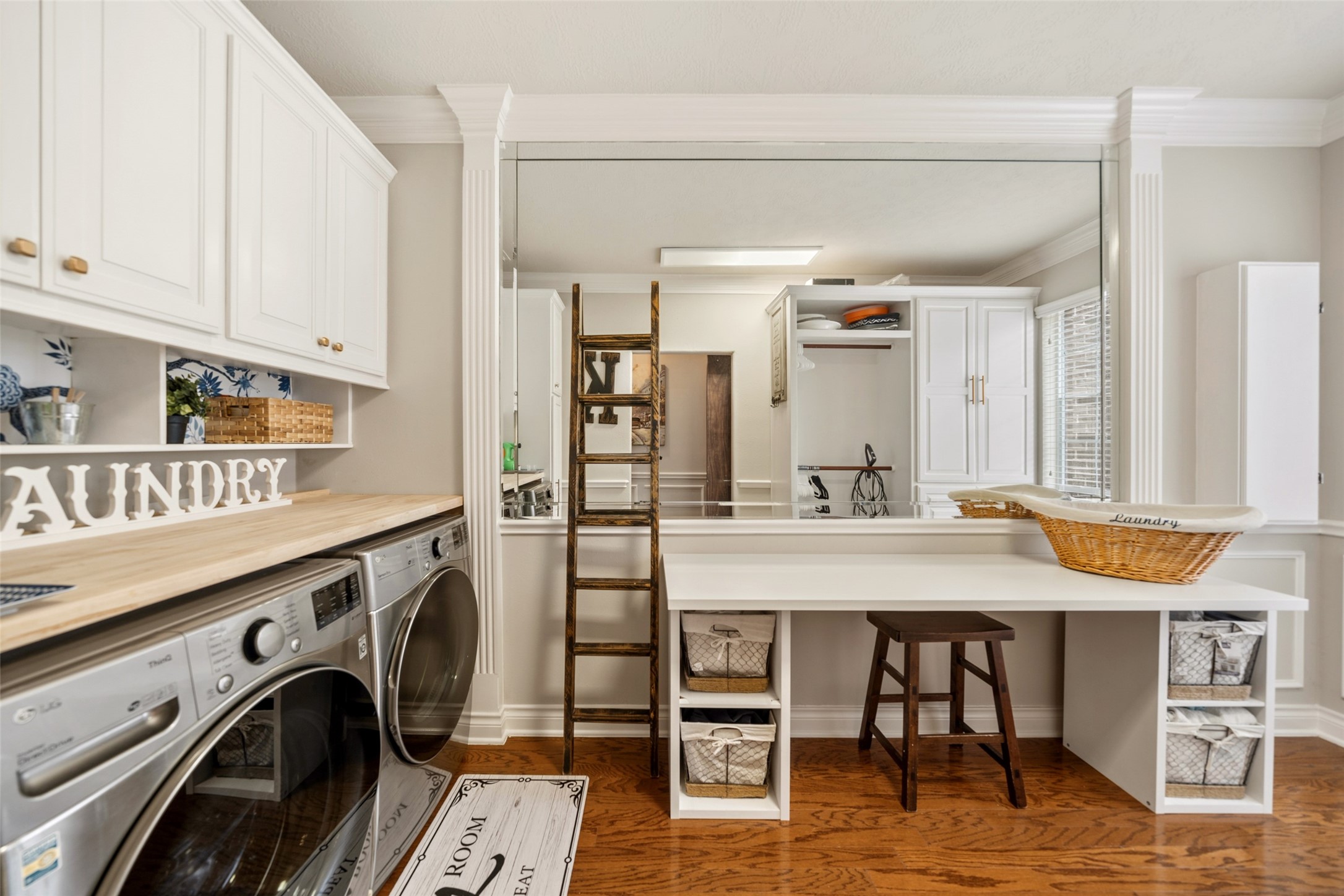 30719 Aldine Westfield Road Spring, TX 77386 - Photo 19 of 35 Large Remodeled Laundry Room