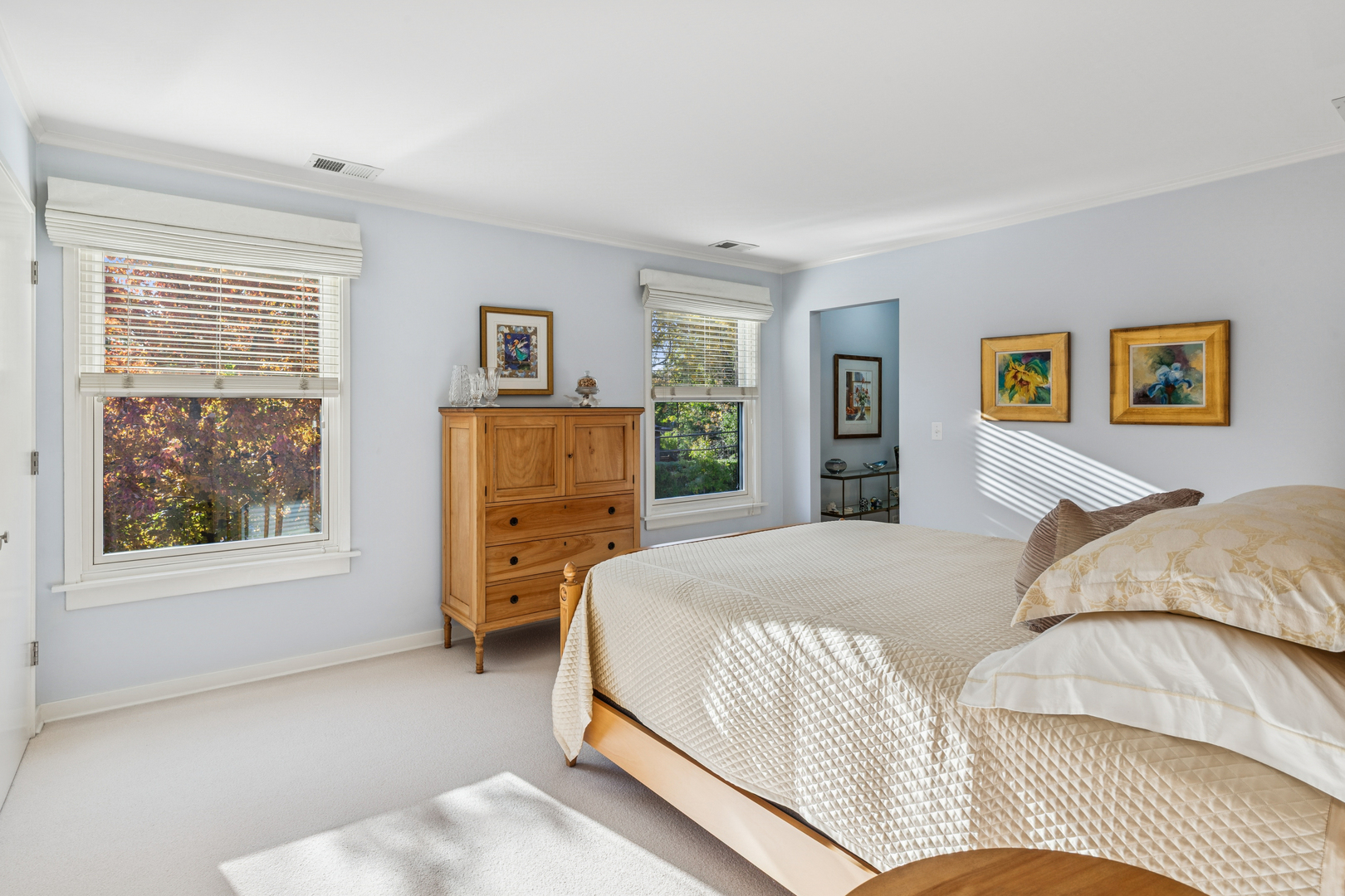 943 Westmoor Road Winnetka, IL 60093 - Photo 14 of 25 a bedroom with a bed and wooden floor