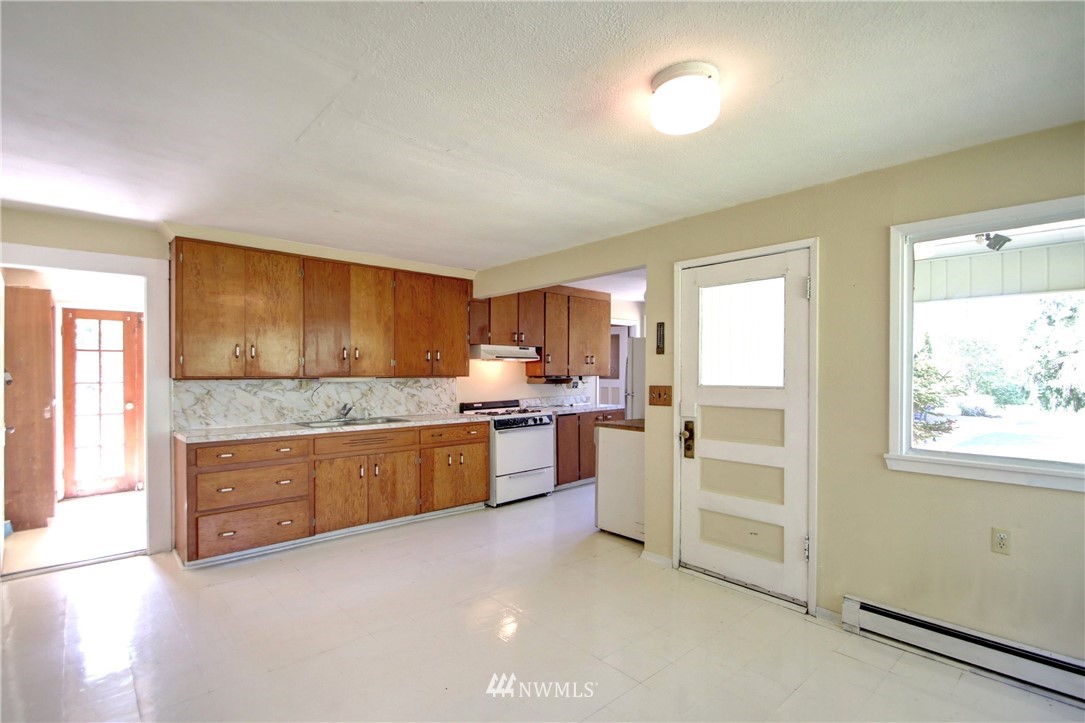 4191 Loomis Trail Road Blaine, WA 98230 - Photo 10 of 25