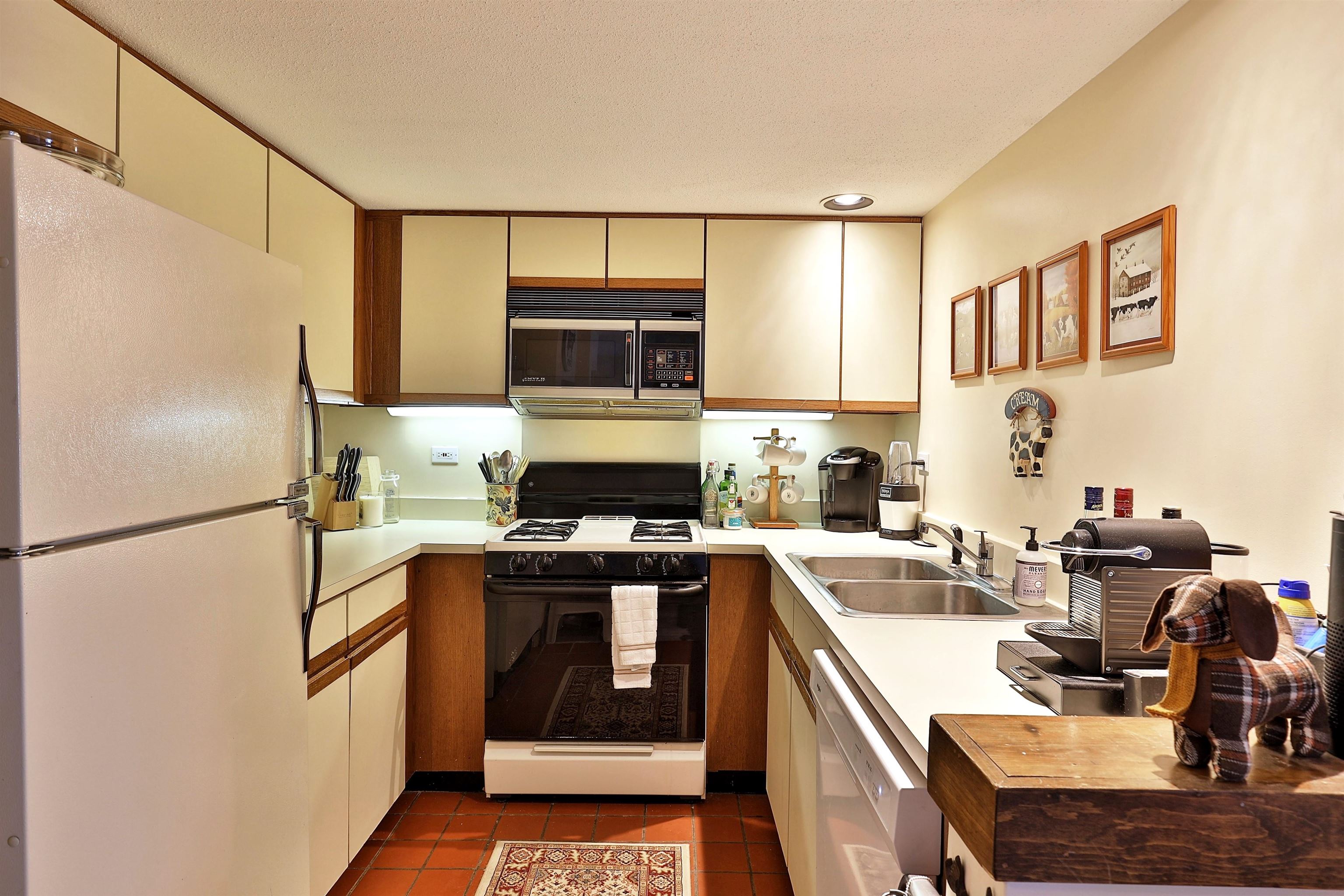 281 Falls Brook Road, Unit CAMBRIDGE 103 Killington, VT 05751 - Photo 12 of 25 Gallery Image 12