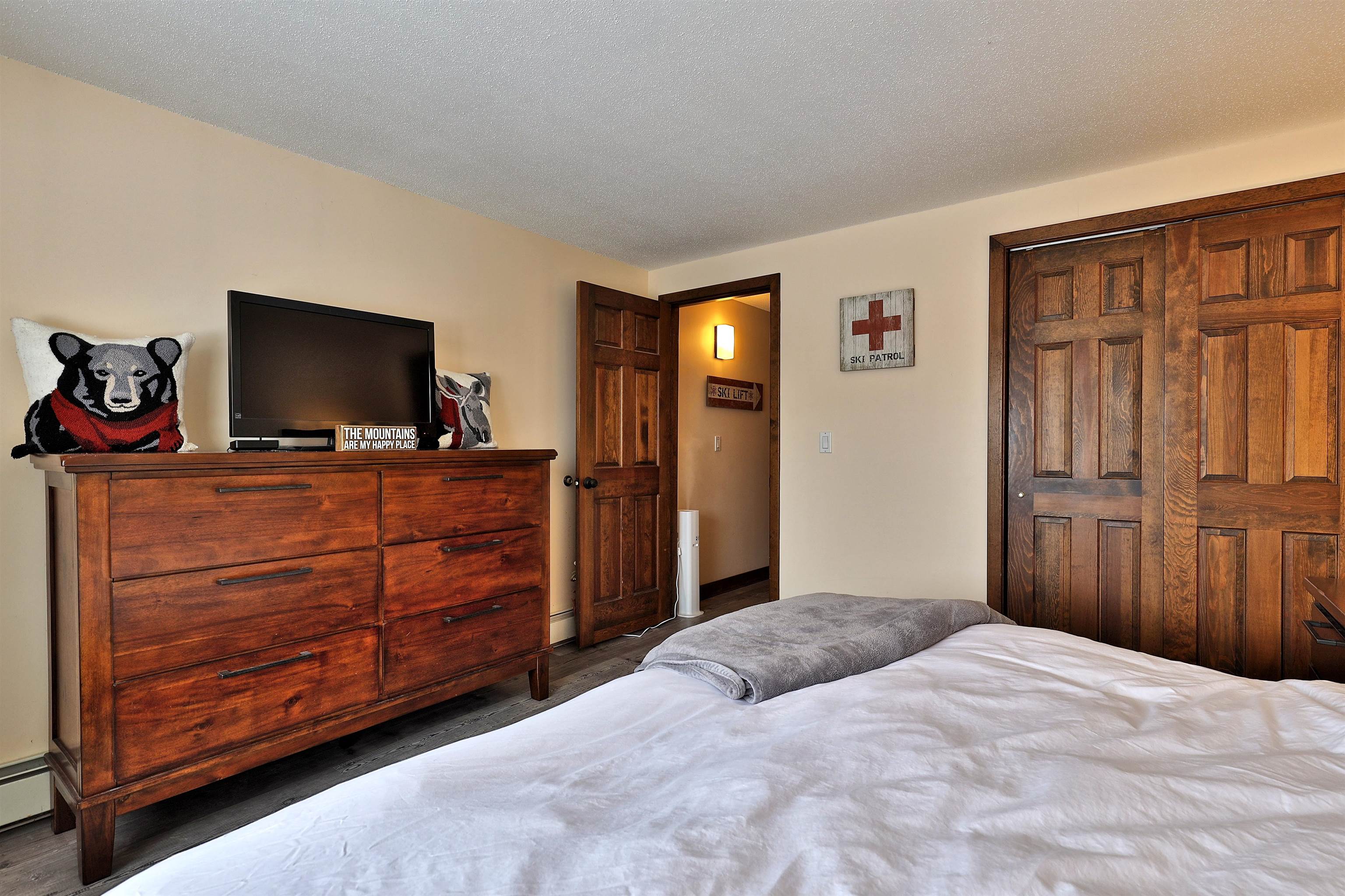 281 Falls Brook Road, Unit CAMBRIDGE 103 Killington, VT 05751 - Photo 16 of 25 Gallery Image 16
