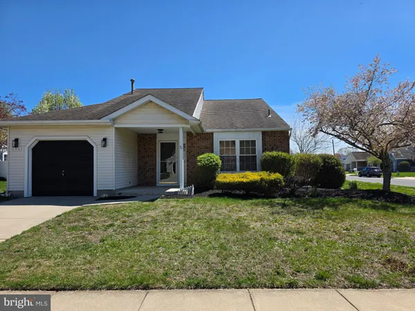 $399,900 | 38 Pinecrest Drive, Woodbury, NJ 08096