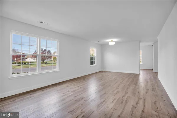 $399,900 | 38 Pinecrest Drive, Woodbury, NJ 08096