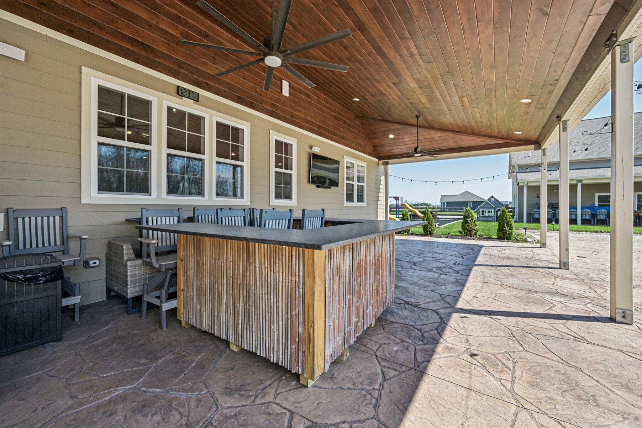 15340 Robins Road Johnstown, OH 43031 - Photo 98 of 142 Outdoor bar