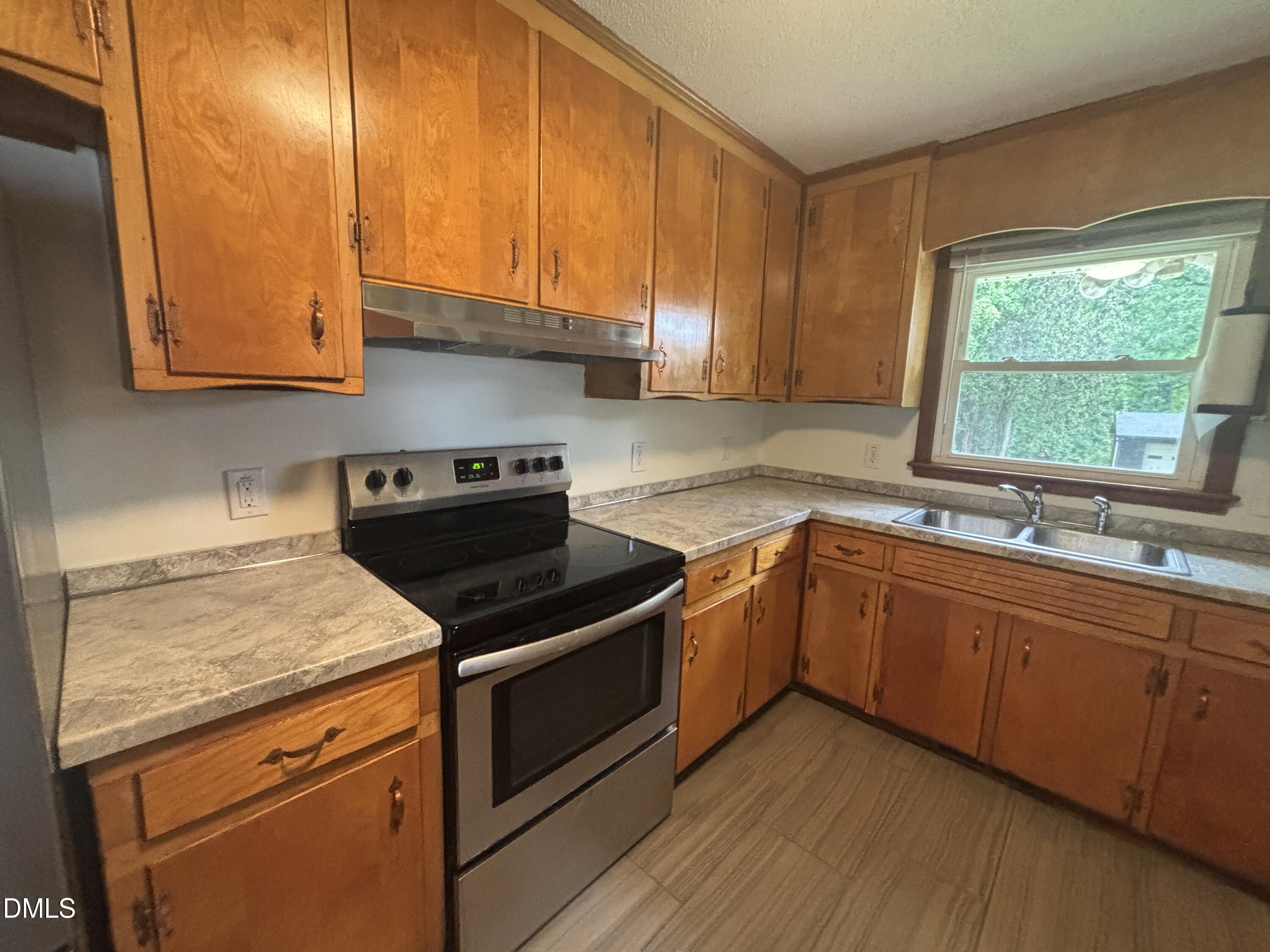3609 Melrose Drive Raleigh, NC 27604 - Photo 21 of 51 20260623_185805371_iOS