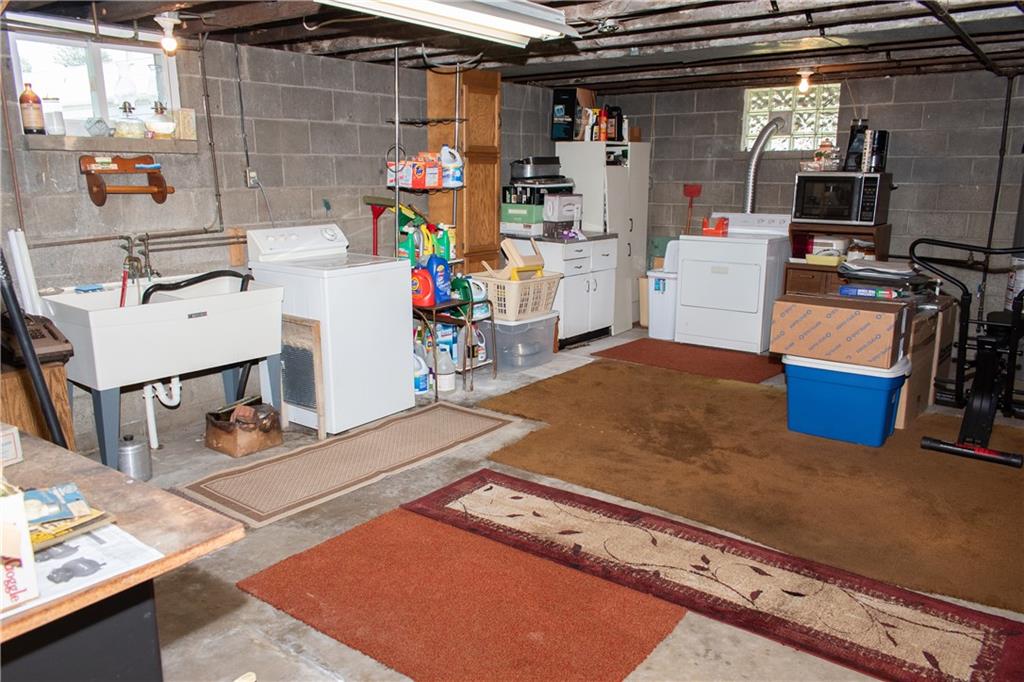 3124 Main Street Aliquippa, PA 15001 - Photo 28 of 30 a storage room with washer and dryer