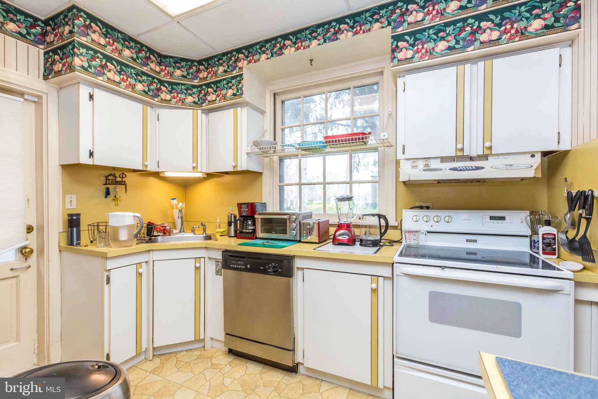 1608 Ruxton Road Towson, MD 21204 - Photo 8 of 18