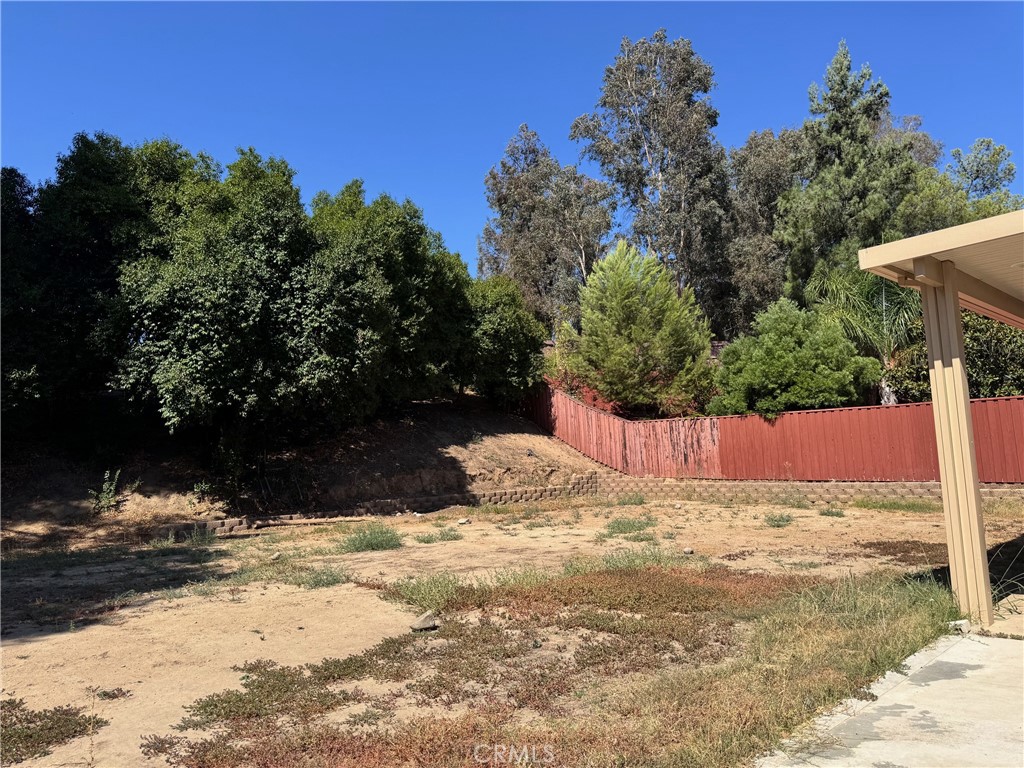 30628 Moontide Court Temecula, CA 92592 - Photo 51 of 53 a view of a backyard of the house