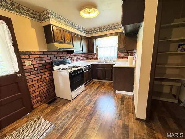 $68,000 | 127 Hilton Avenue, Panama, IL 62077