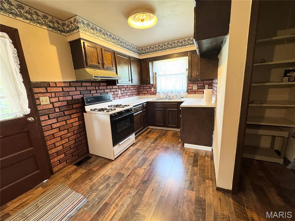 127 Hilton Avenue Panama, IL 62077 - Photo 13 of 23