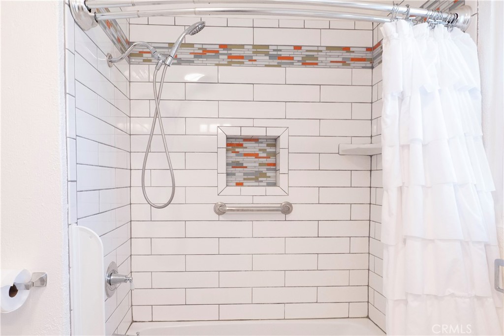 4290 Oakwood Place Riverside, CA 92506 - Photo 20 of 41 a bathroom with a shower