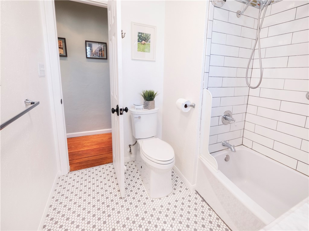 4290 Oakwood Place Riverside, CA 92506 - Photo 22 of 41 a bathroom with a toilet and a shower