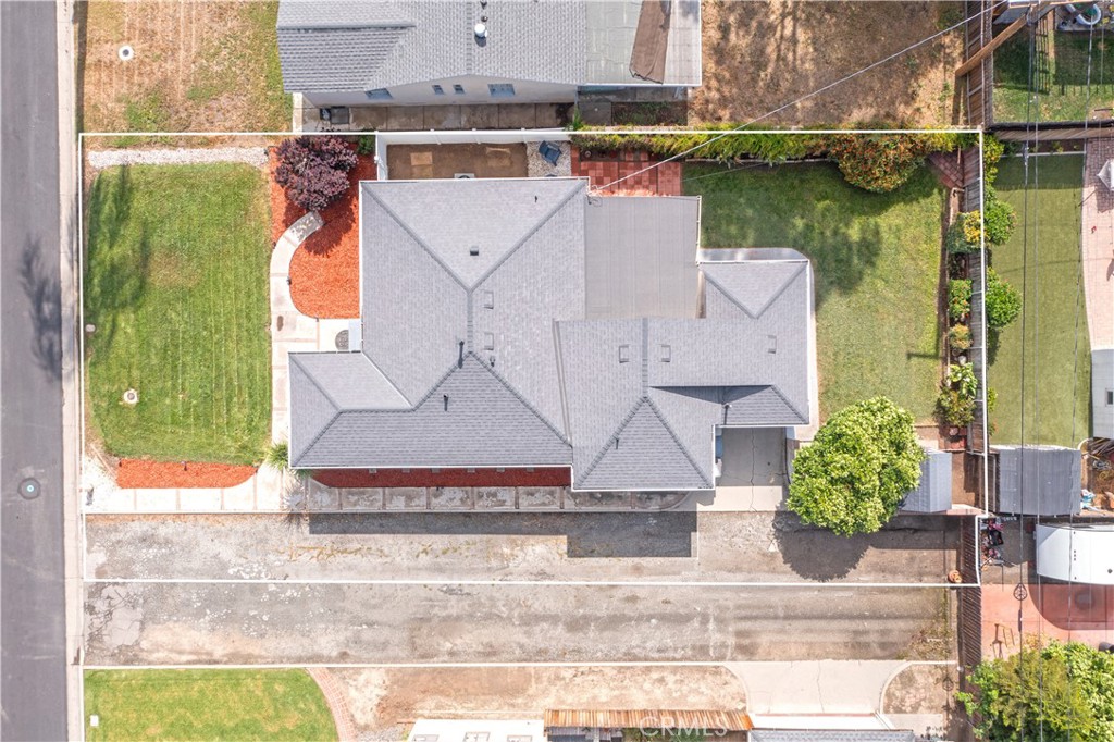 4290 Oakwood Place Riverside, CA 92506 - Photo 39 of 41 an aerial view of a house with outdoor space