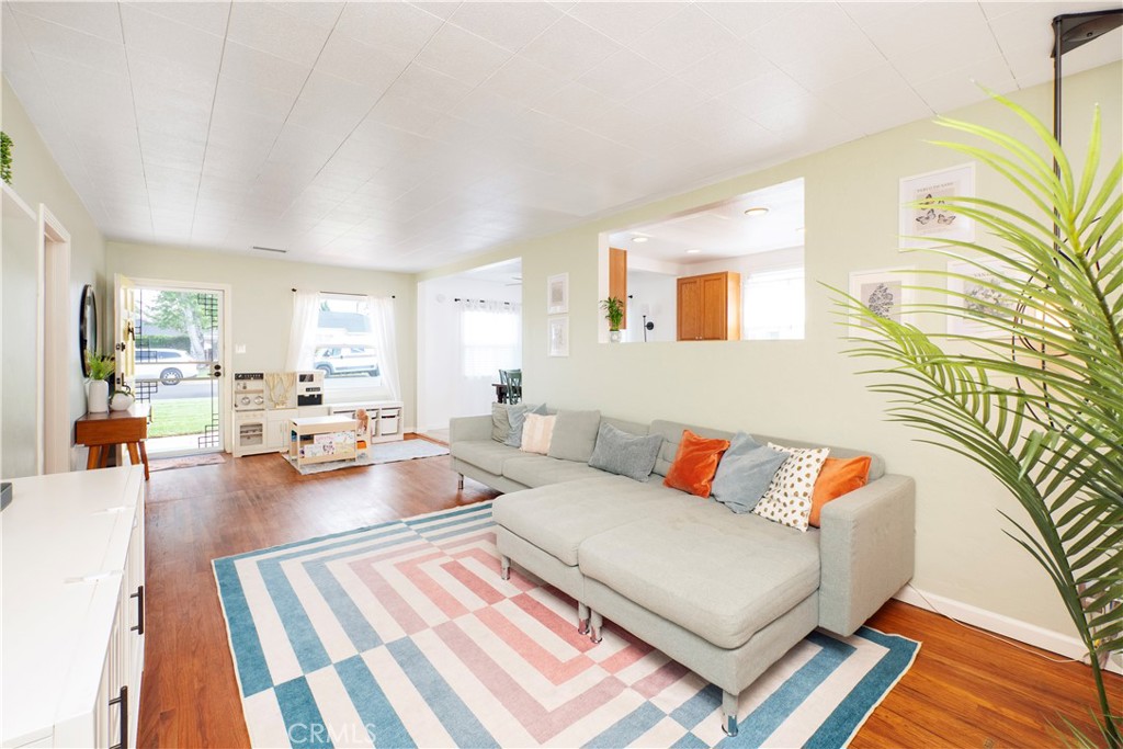 4290 Oakwood Place Riverside, CA 92506 - Photo 6 of 41 a living room with furniture and a couch
